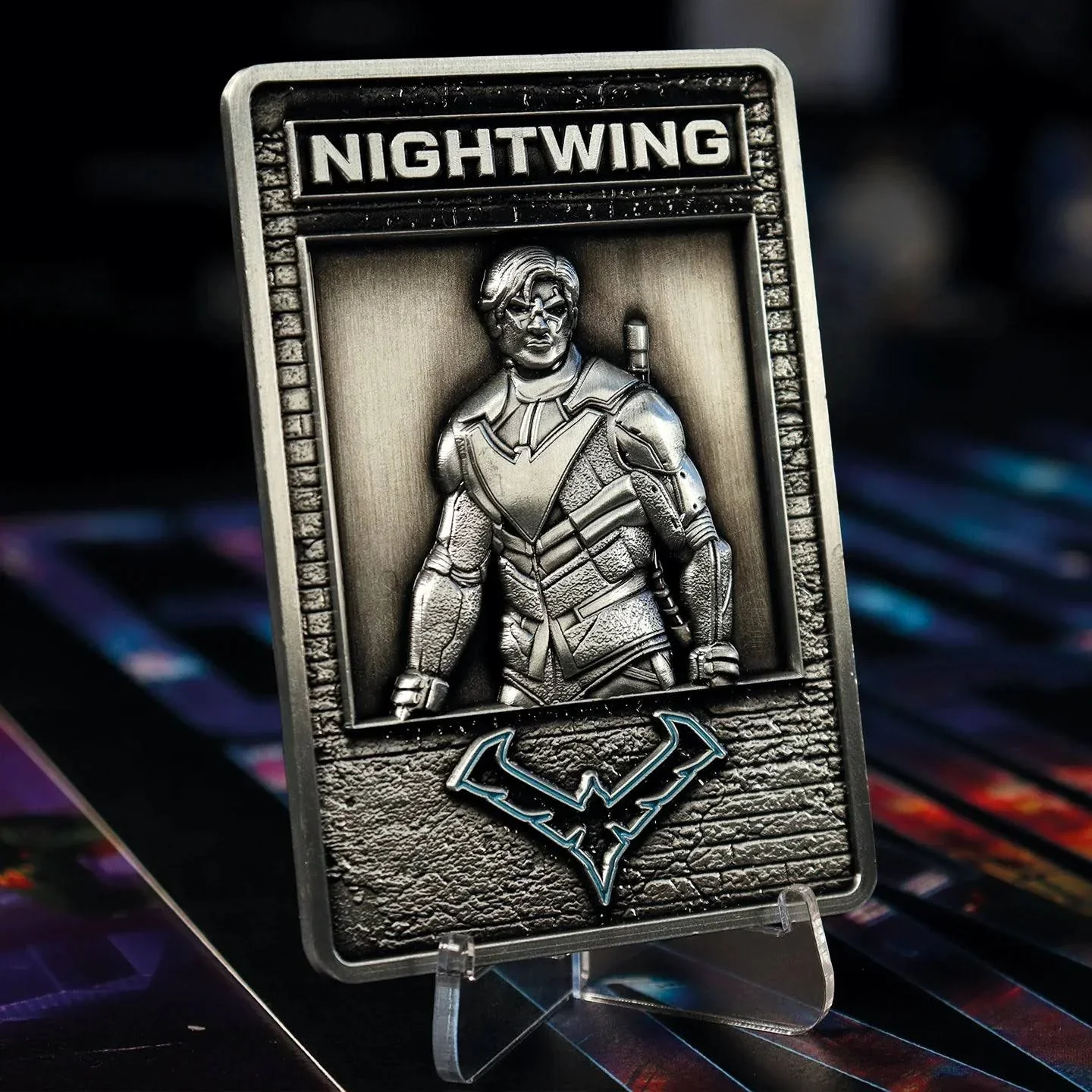 Gotham Knights Limited Edition Nightwing Ingot - Image 3