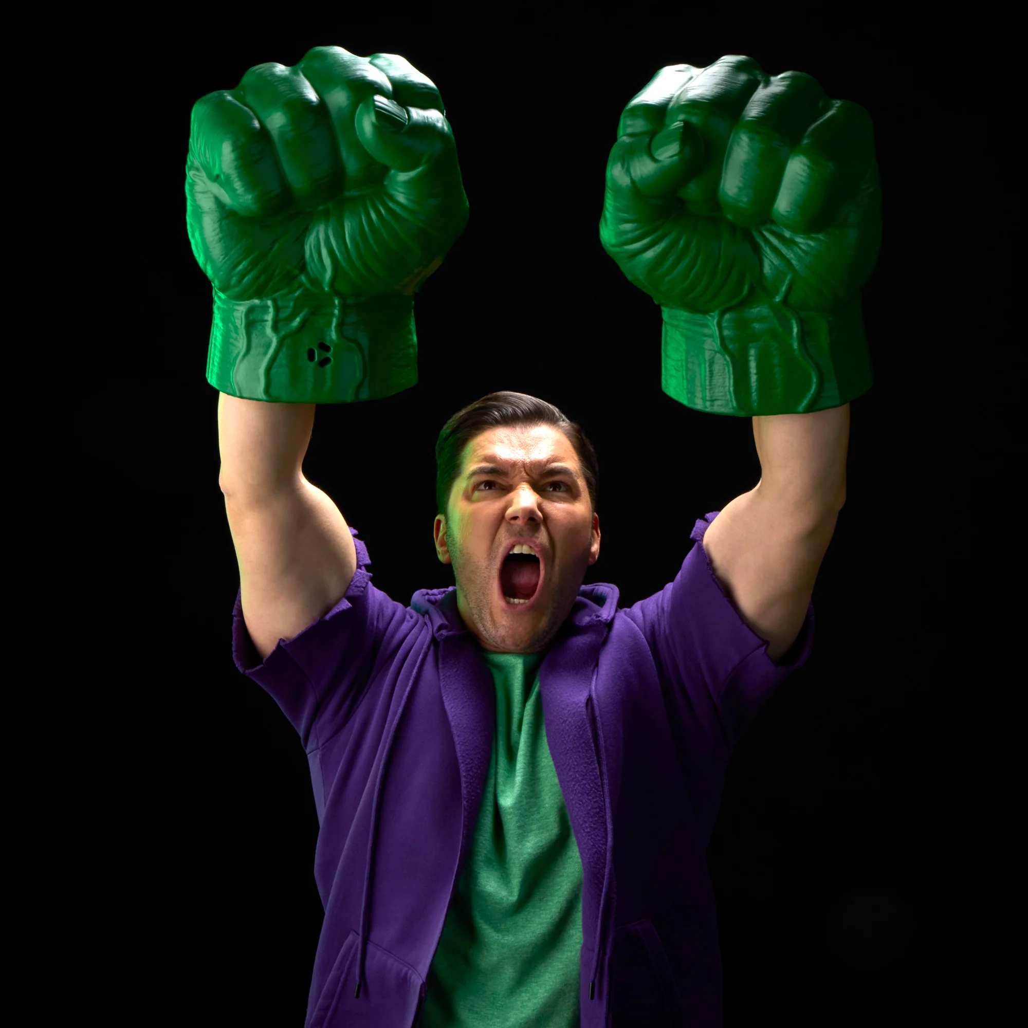 Marvel Legends Series Incredible Hulk Premium Roleplay Fists with Smash 'N Bash Sound FX - Image 6