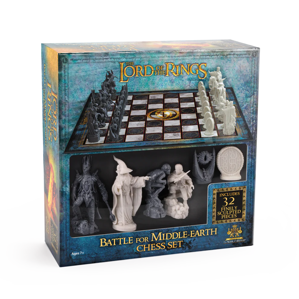 The Noble Collection - Lord of the Rings: Battle For Middle Earth Chess Set - Image 2