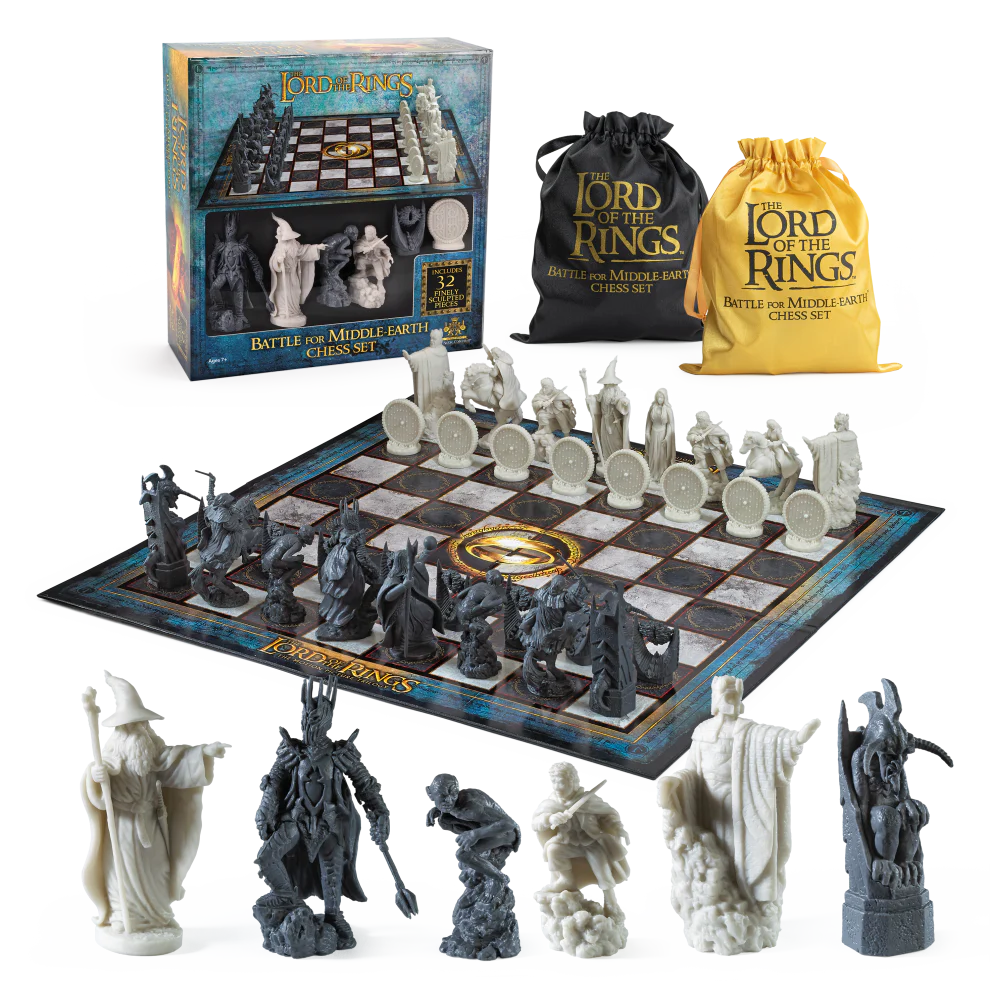 The Noble Collection - Lord of the Rings: Battle For Middle Earth Chess Set - Image 3